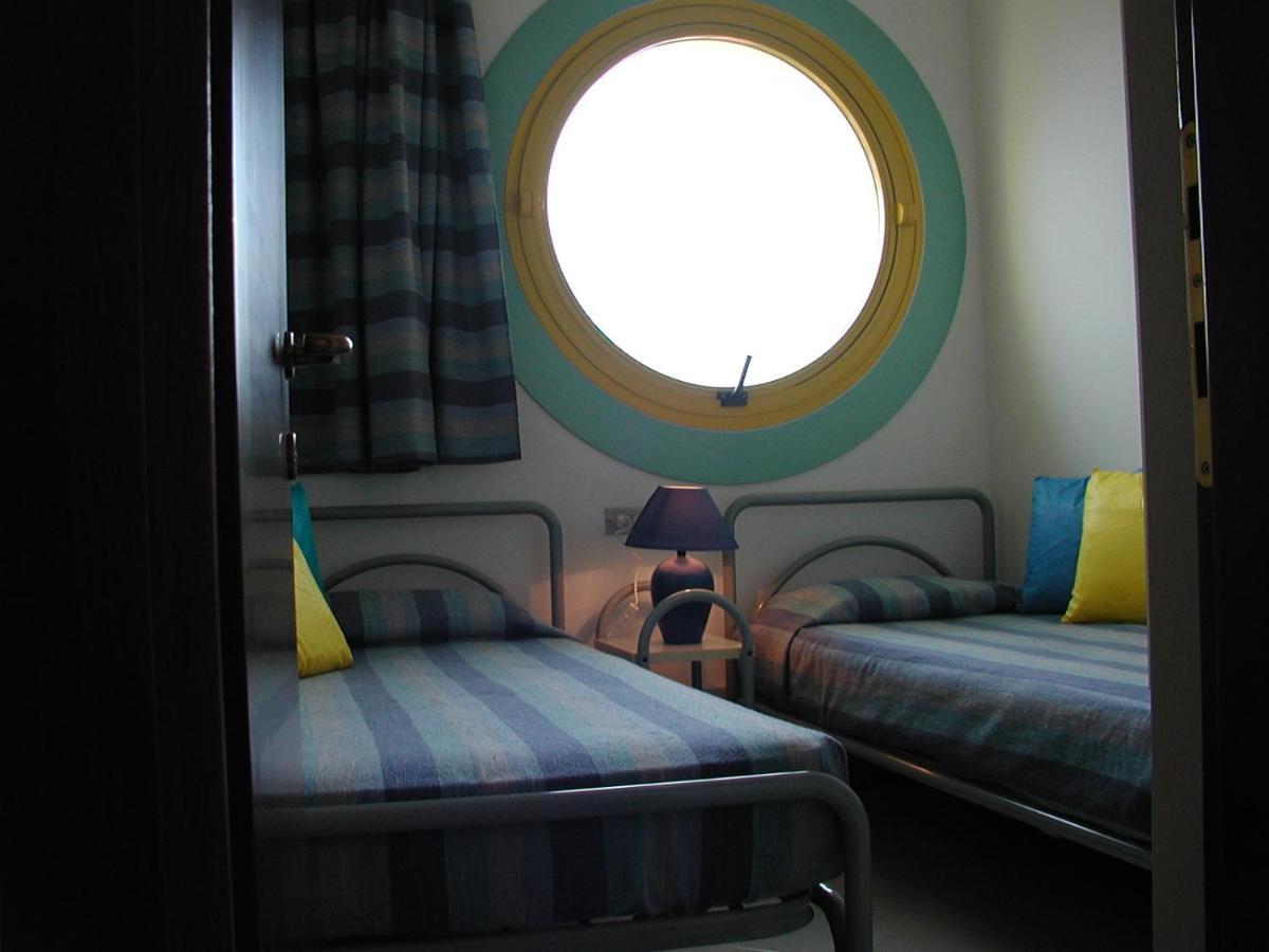Complesso Solarium Apartment Bibione Bagian luar foto