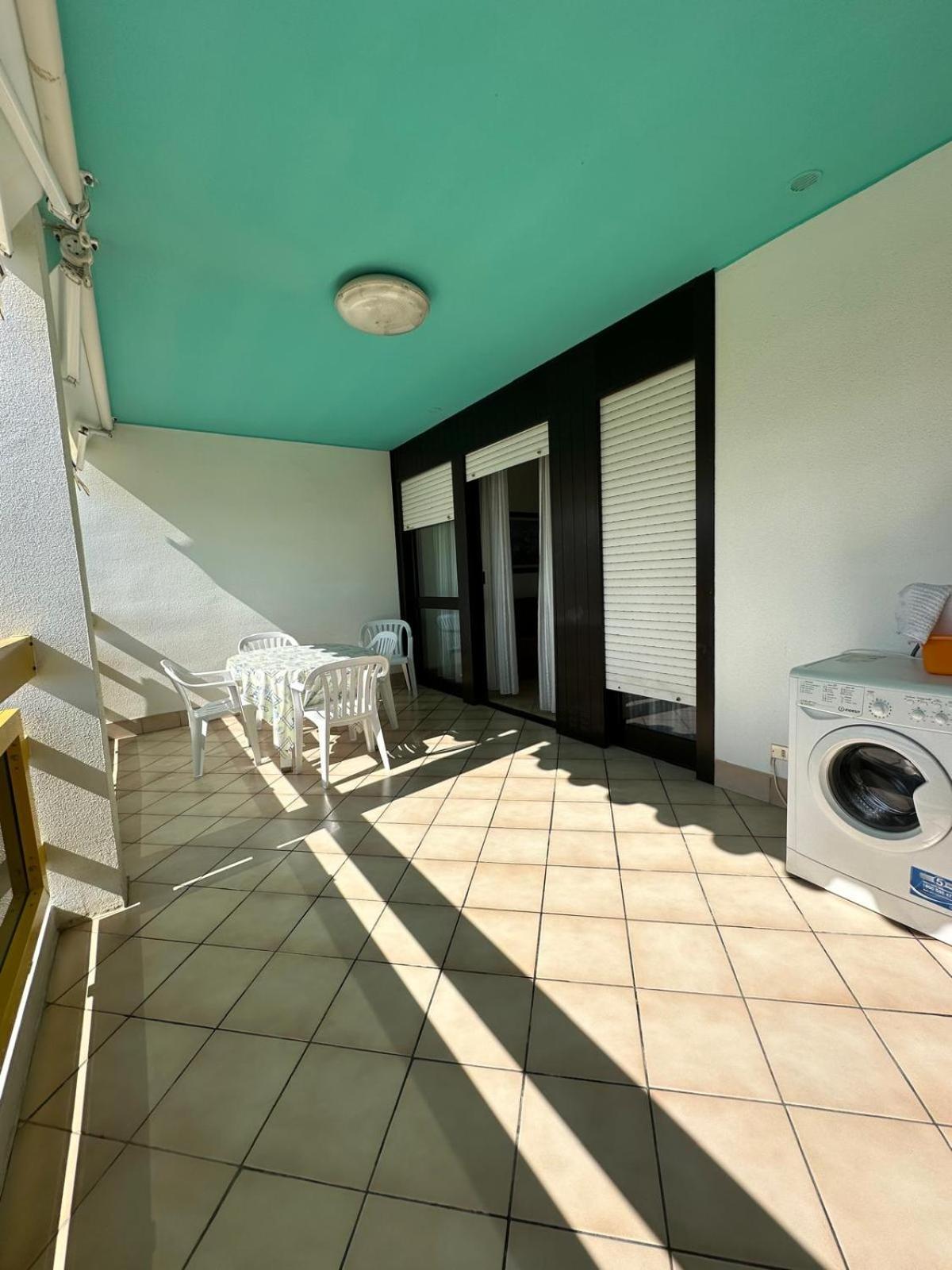 Complesso Solarium Apartment Bibione Bagian luar foto