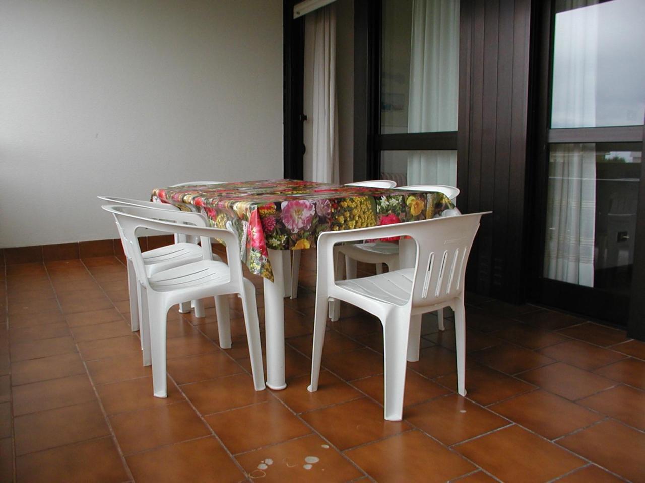Complesso Solarium Apartment Bibione Bagian luar foto
