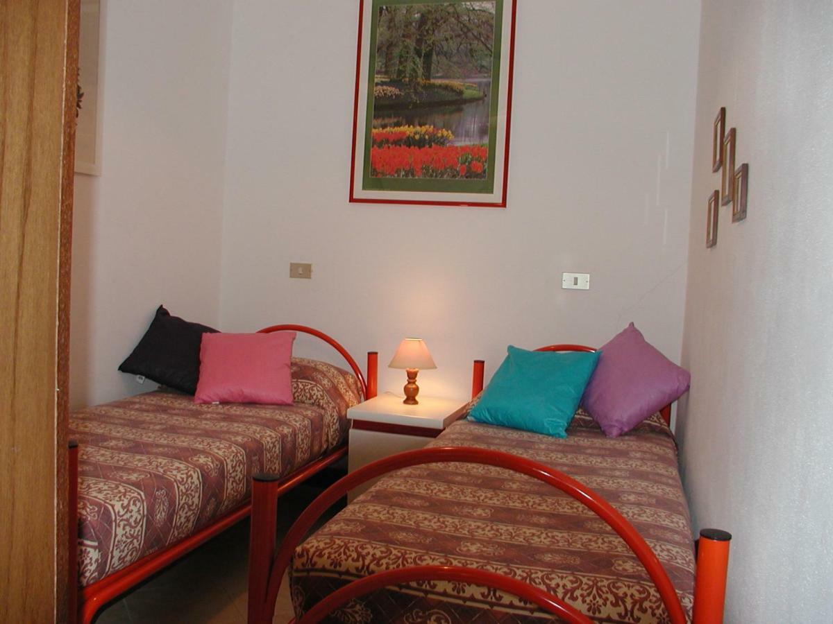 Complesso Solarium Apartment Bibione Bagian luar foto
